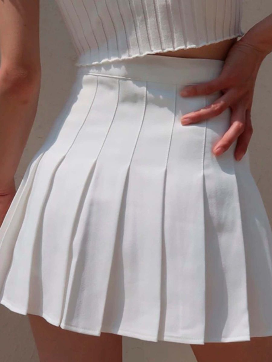 Белая мини юбка в складку