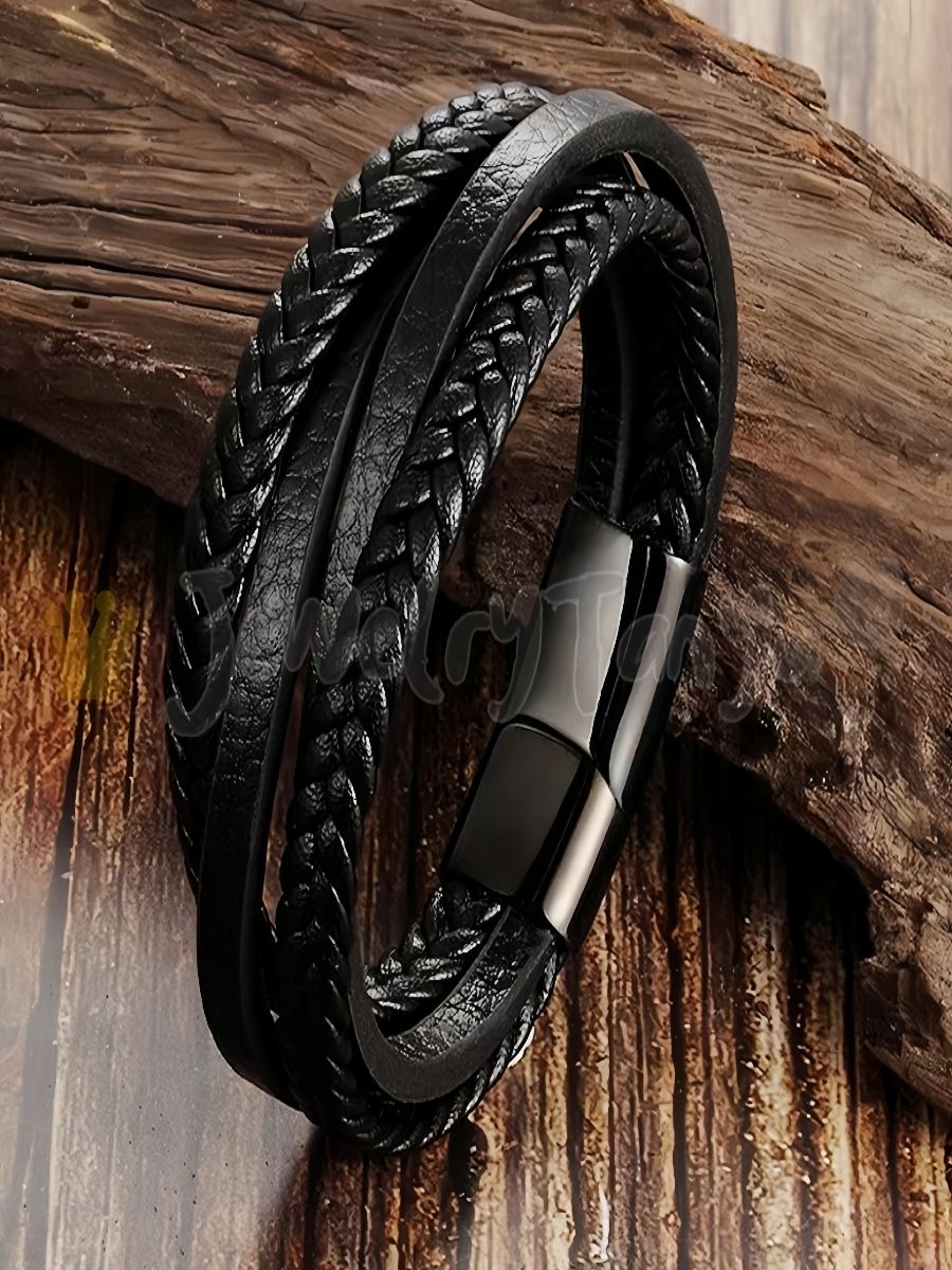 Leather bracelet. Браслет кожаный. Браслет мужской. Кожаный браслет мужской. Кованые браслеты мужские.