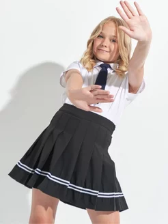 Мини юбка, шұлық және биік өкшелі туфлиде. Фото.