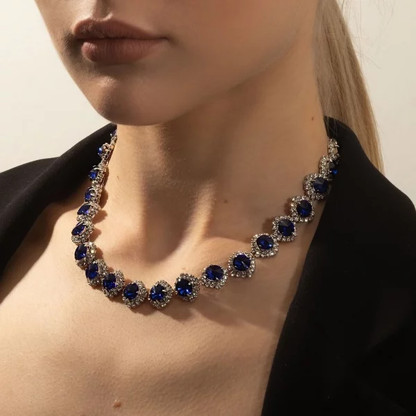 Колье «Драгоценность» круг в стразах, 32 см