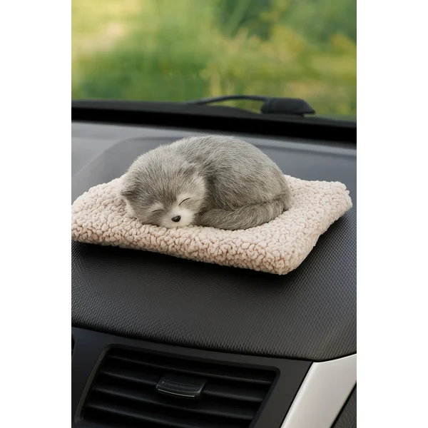 Игрушка на панель авто