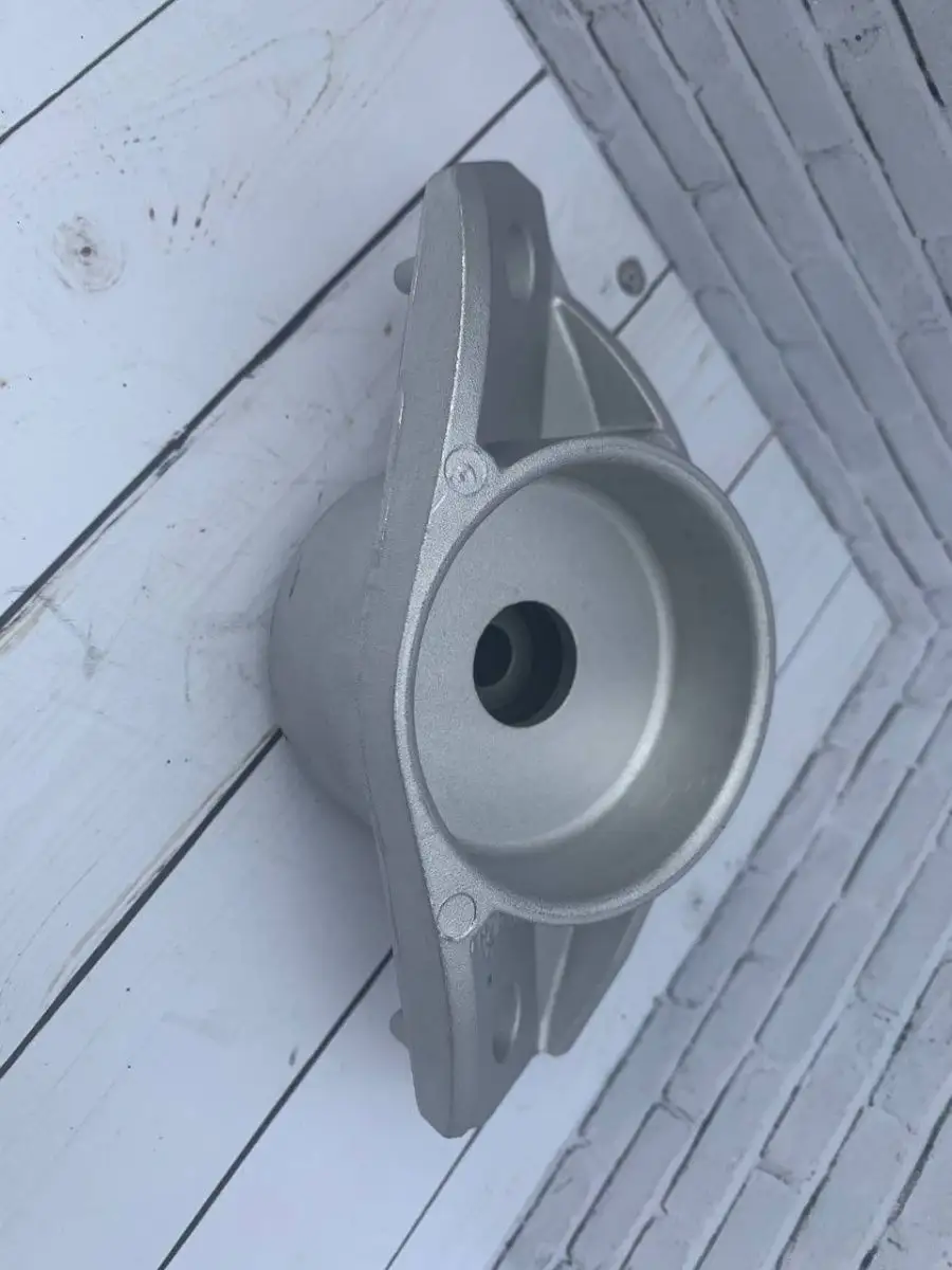 Верхняя опора заднего амортизатора Geely Coolray 4020031200