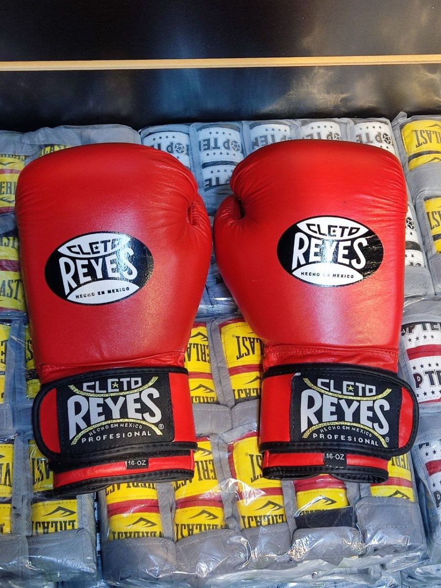 Cleto Reyes шорты