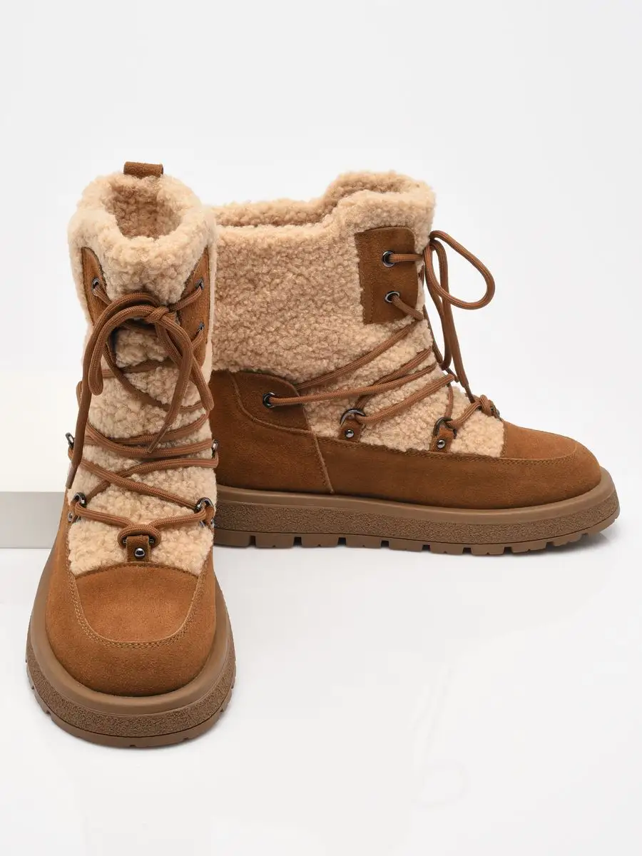 Moon store boots ugg