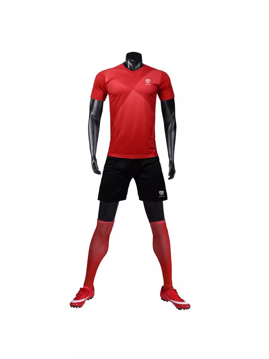 Красная мужская форма. Спортивная форма мужская. Спортивная форма для футбола мужская. Форма для футбола красная мужская. Красная тренировочная форма.