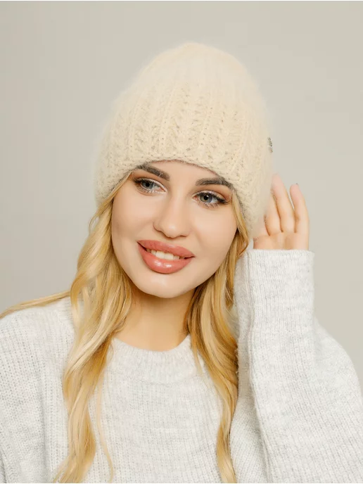 Модные женские шапки сезона осень-зима | Статьи ShapkaOpt