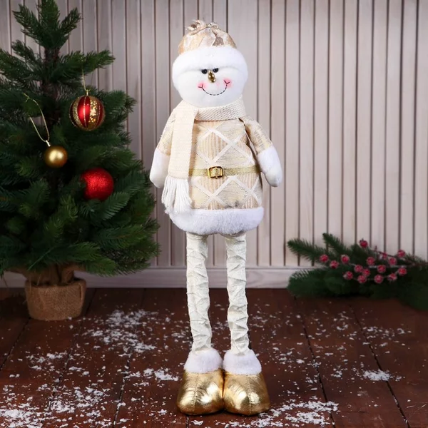 Новогодняя фигурка для интерьера Снеговик в костюме 14 см
