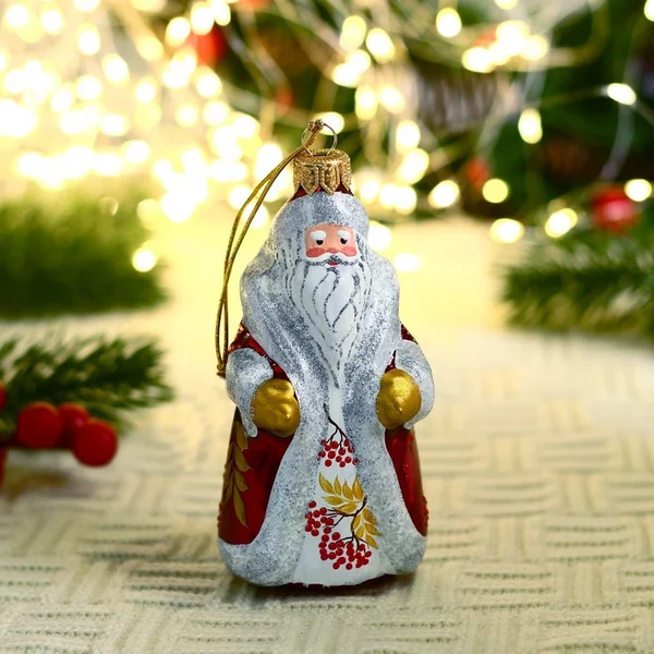 Елочная игрушка Дед Мороз рябинка, ручная роспись, 13 см