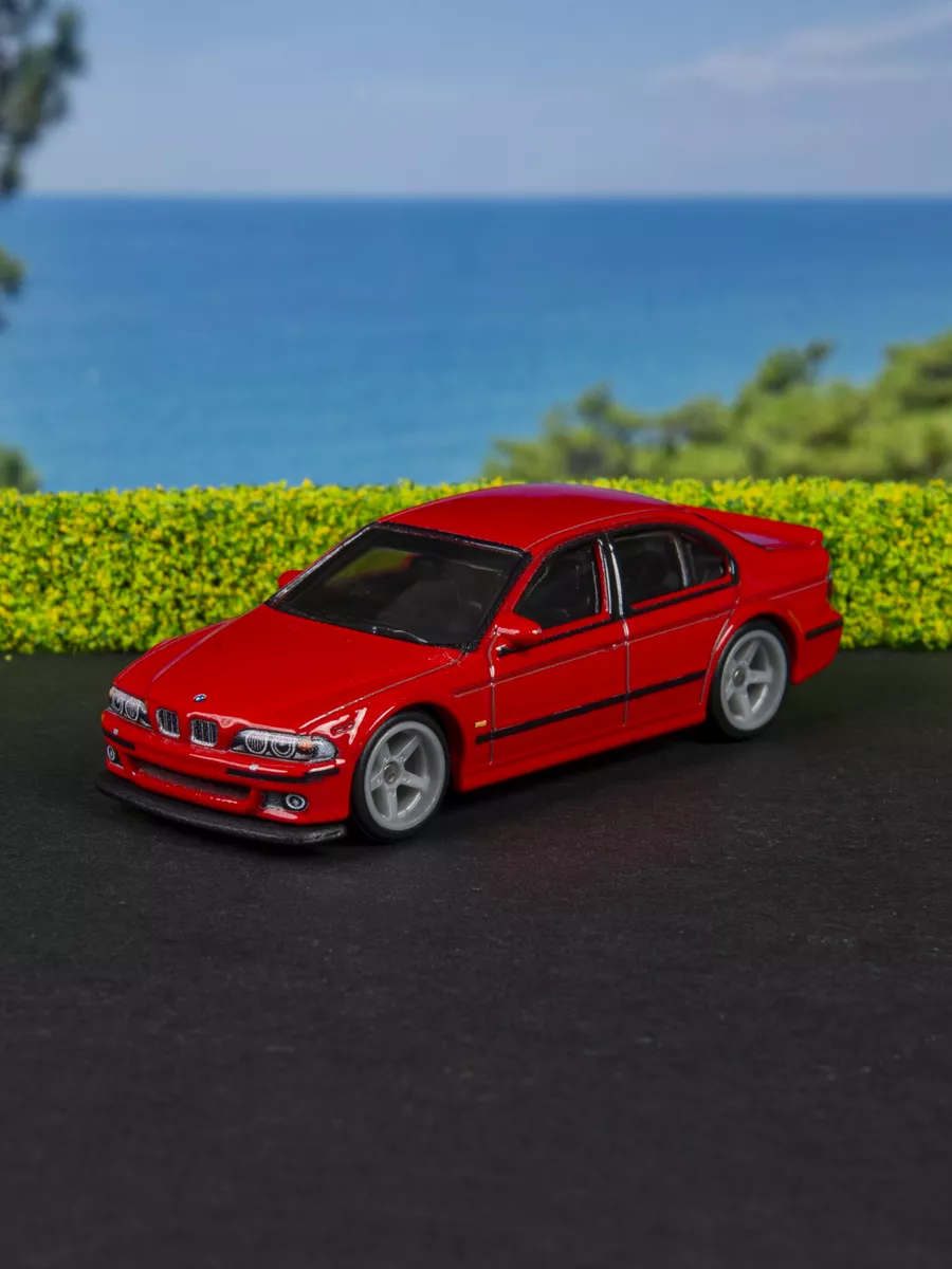 Машинка Hot Wheels Premium 01 BMW M5 Hot Wheels 176339828 купить за 1 871 ₽  в интернет-магазине Wildberries