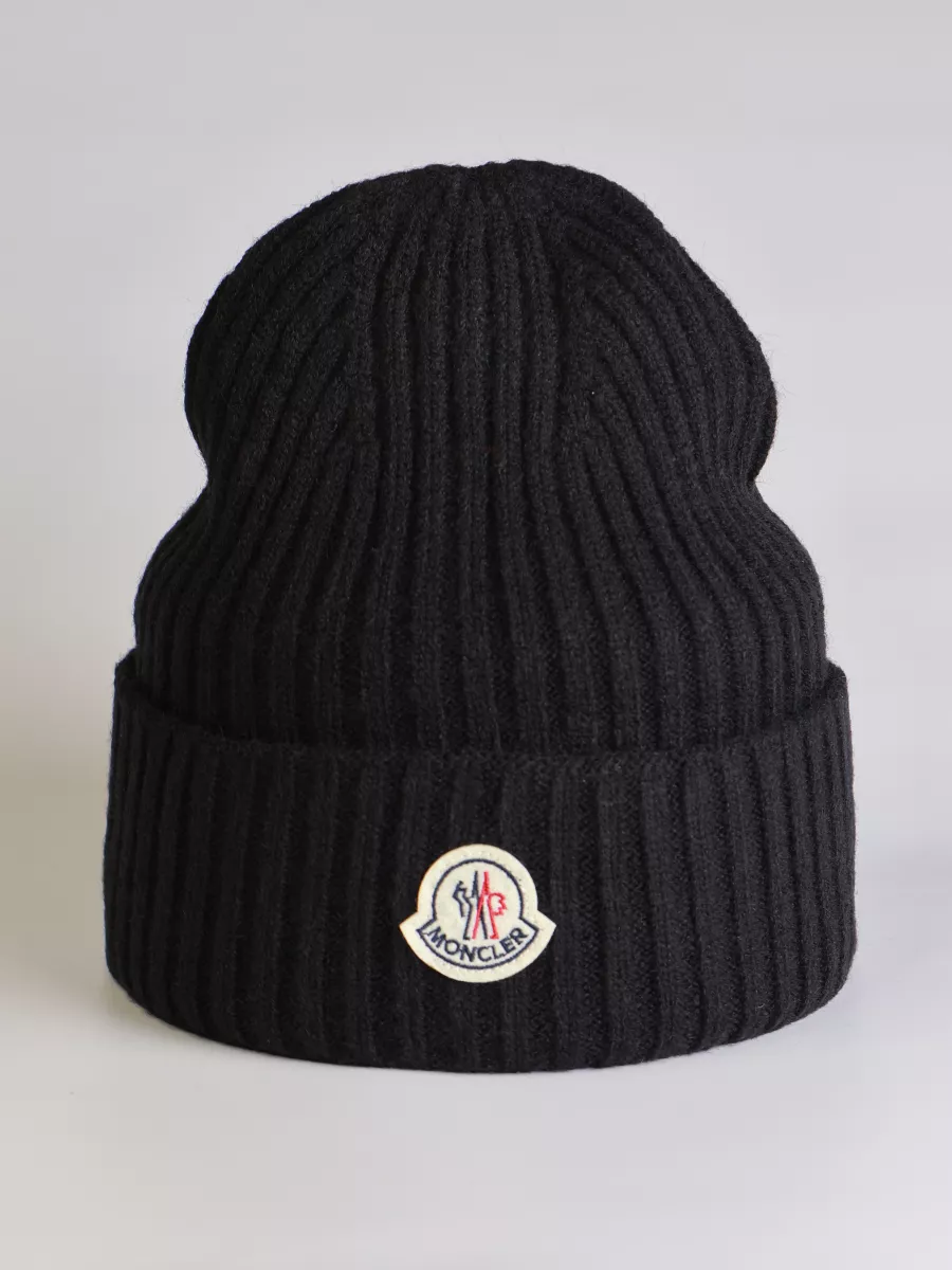 Шапка черная Moncler вязаная