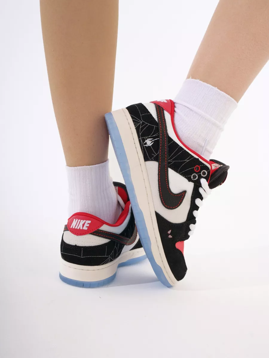 Nike dunk 2025 low spiderman