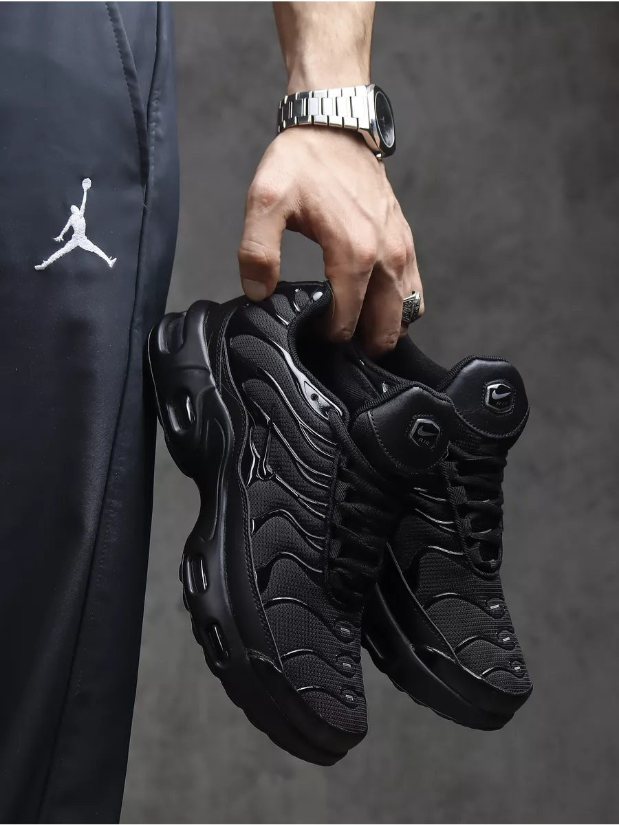 Nike air max plus tn triple black best sale