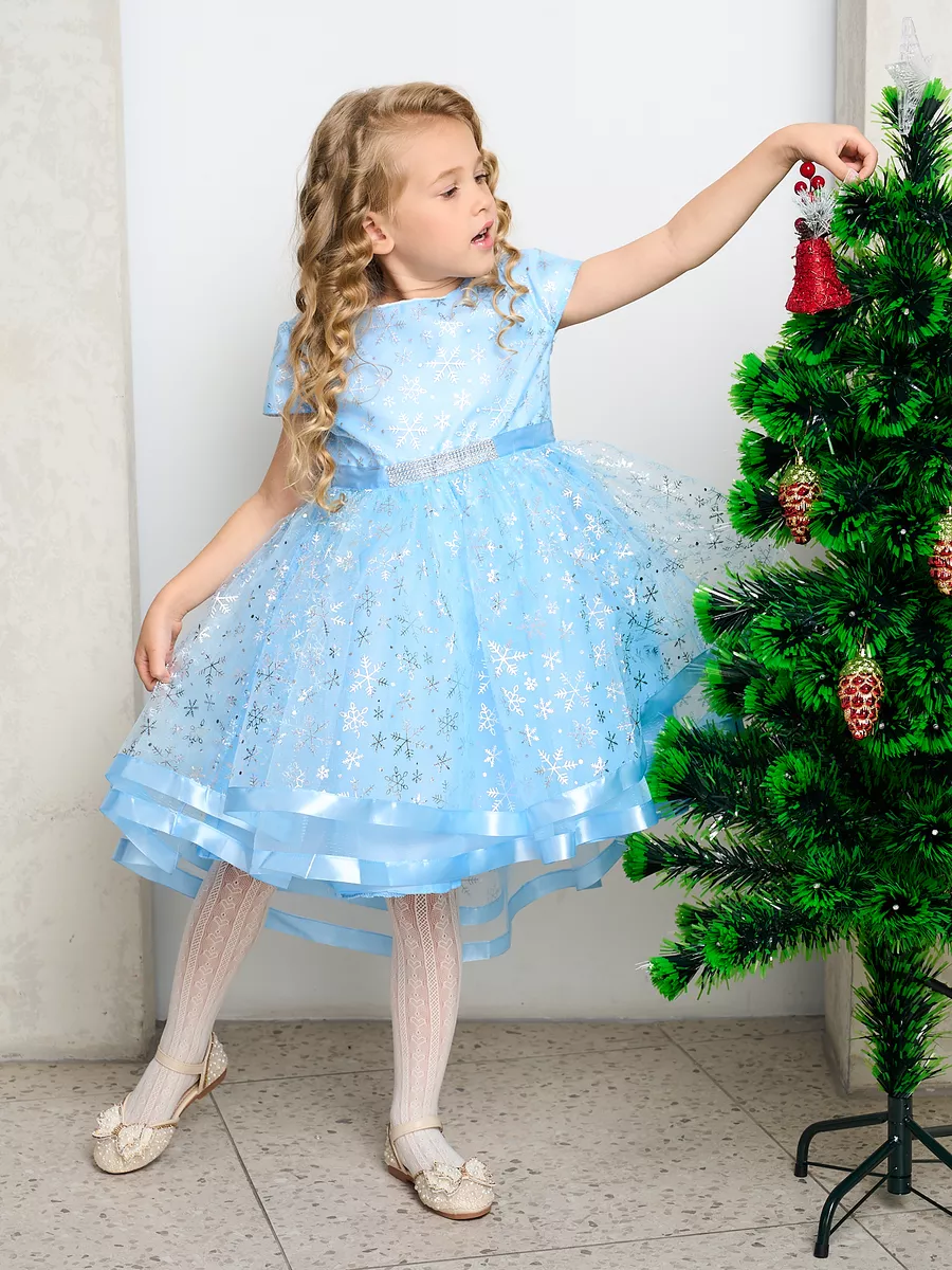 Как украсить платье-снежинку для новогоднего утренника с фото