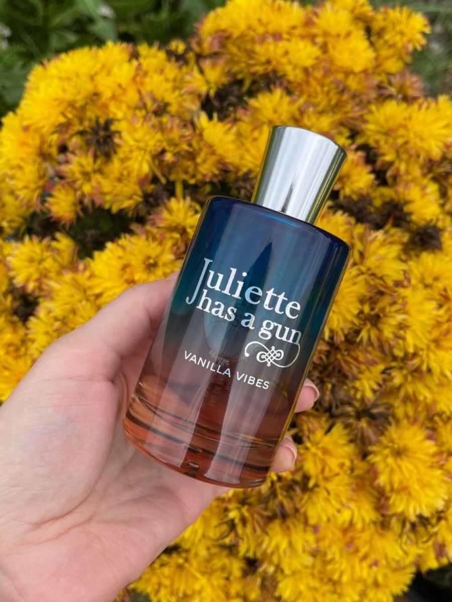 Has a gun vanilla vibes. Vanilla Vibes Juliette has. Juliette has a Gun Vanilla. Juliette has a Gun Vanilla Vibes. Juliette has a Gun Vanilla Vibes 50 ml.