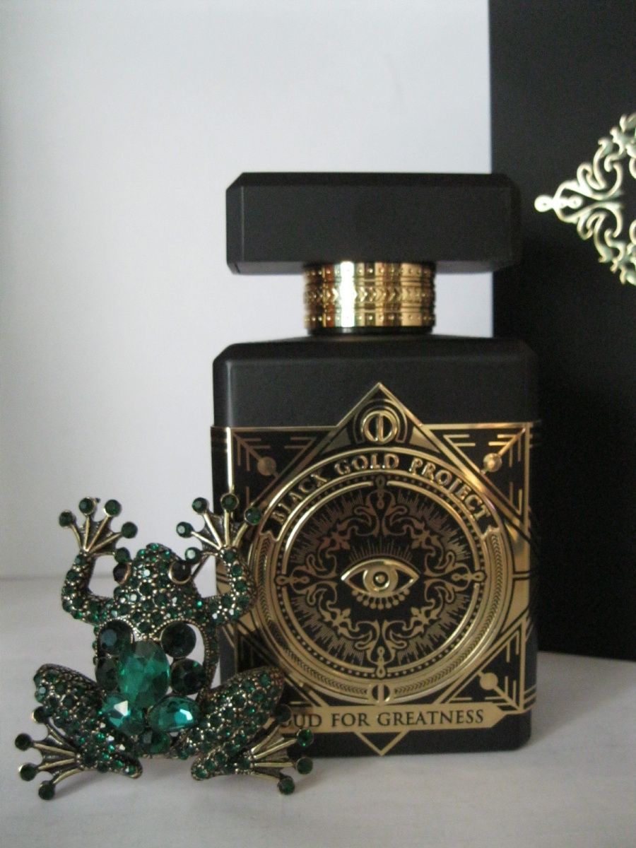 Уд грейтнес инитио. Инитио уд Парфюм. Initio Greatness Parfums prives oud. Духи Initio oud for Greatness. Initio Black oud.