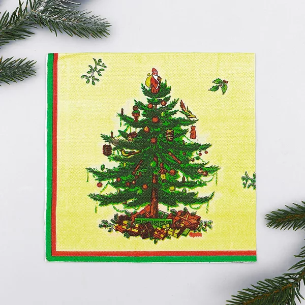 Салфетки на стол бумажные "Елка с подарками" набор 20 штук