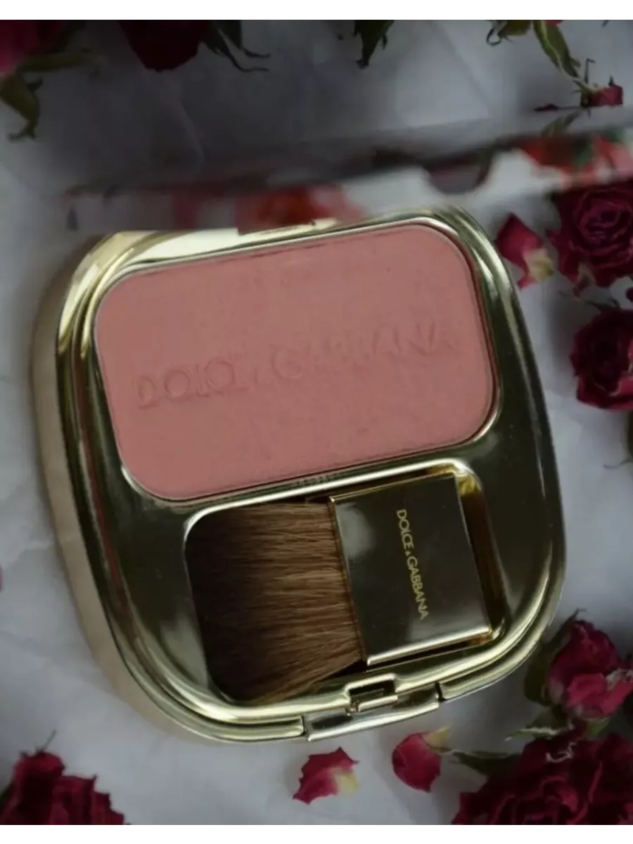 Румяна dolce gabbana 130 mocha. Румяна dolce gabbana. Кремовые румяна dolce gabbana. Румяна дольче габбана. Dolce gabbana blush of roses.