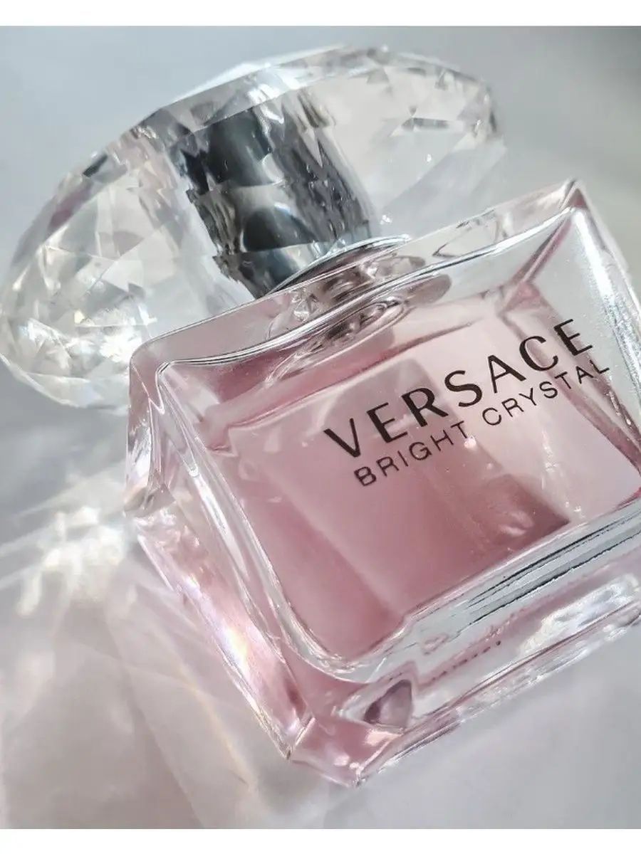 Версаче духи женские. Versace Bright Crystal. Версаче розовый флакон. Духи пробник розовый женский. Туалетная вода на wildberries
