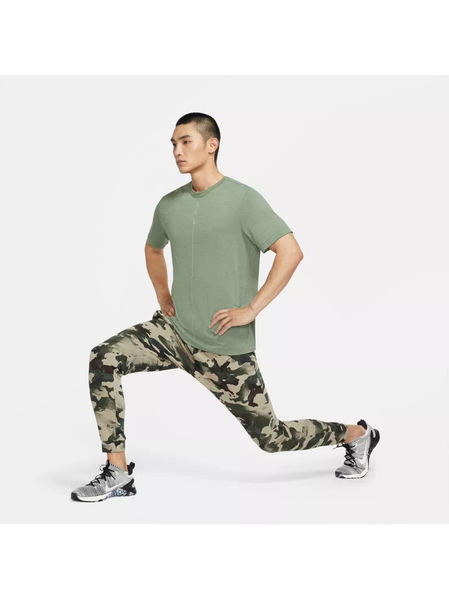 Nike camo bottoms online