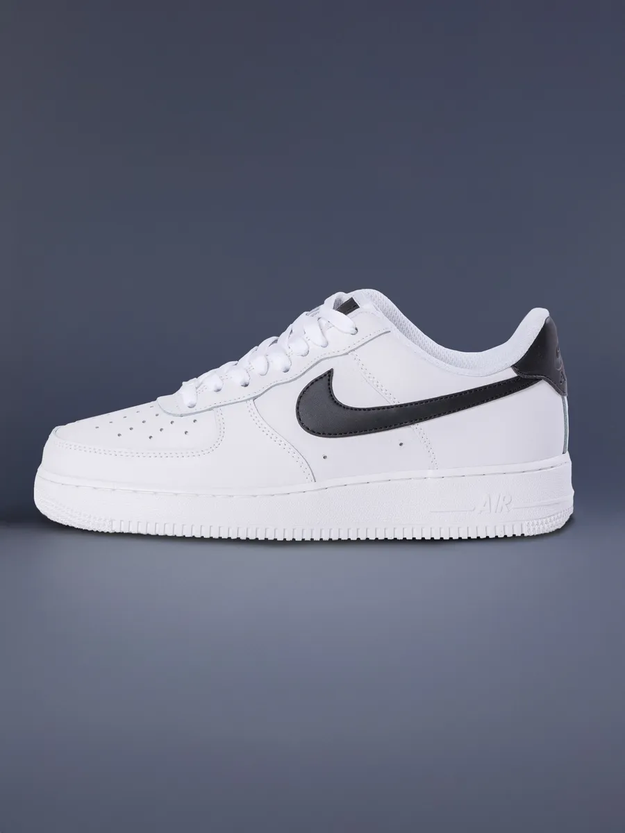 Nike air store force kicks